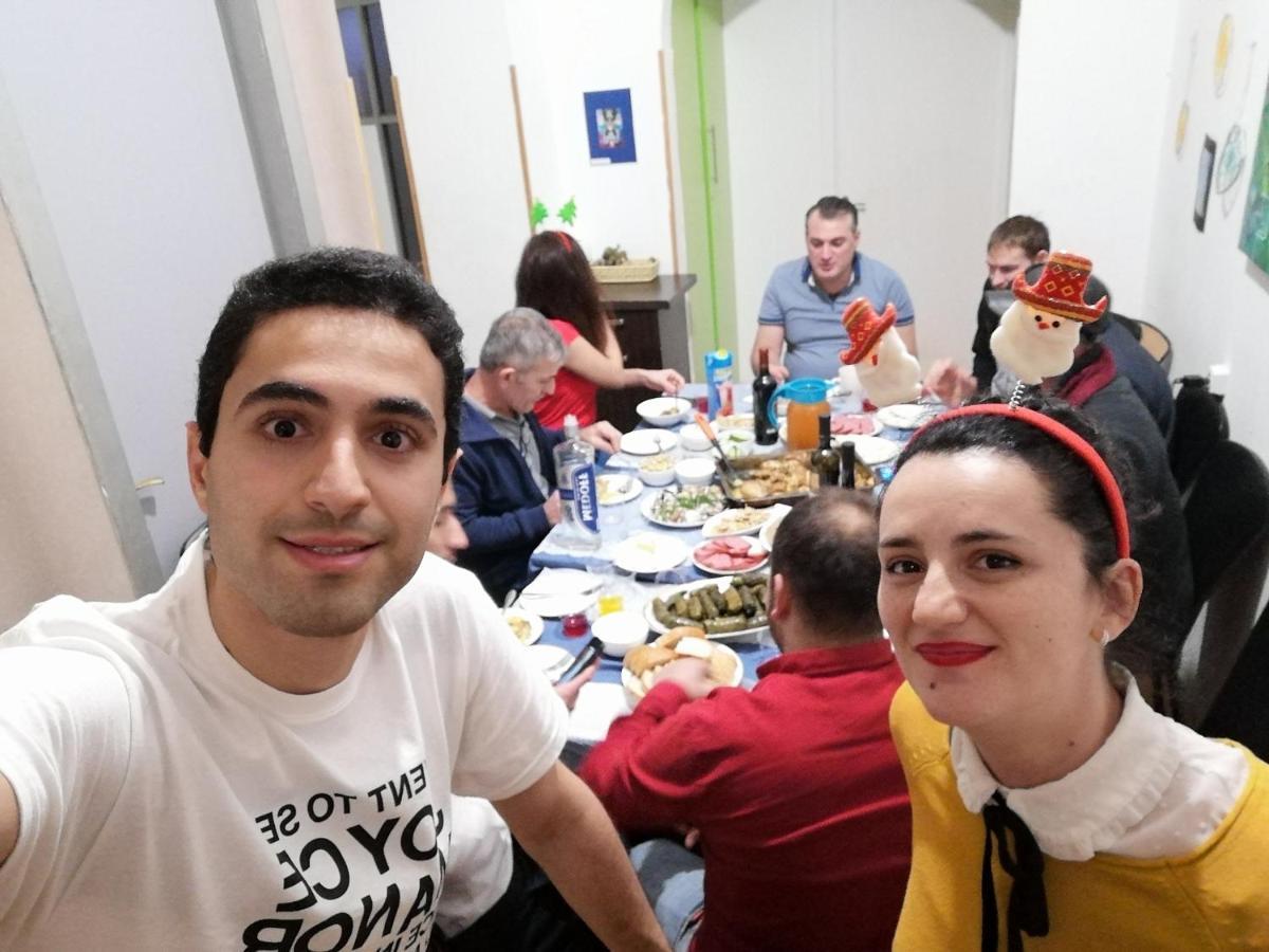 Brobro Hostel Tbilisi Esterno foto